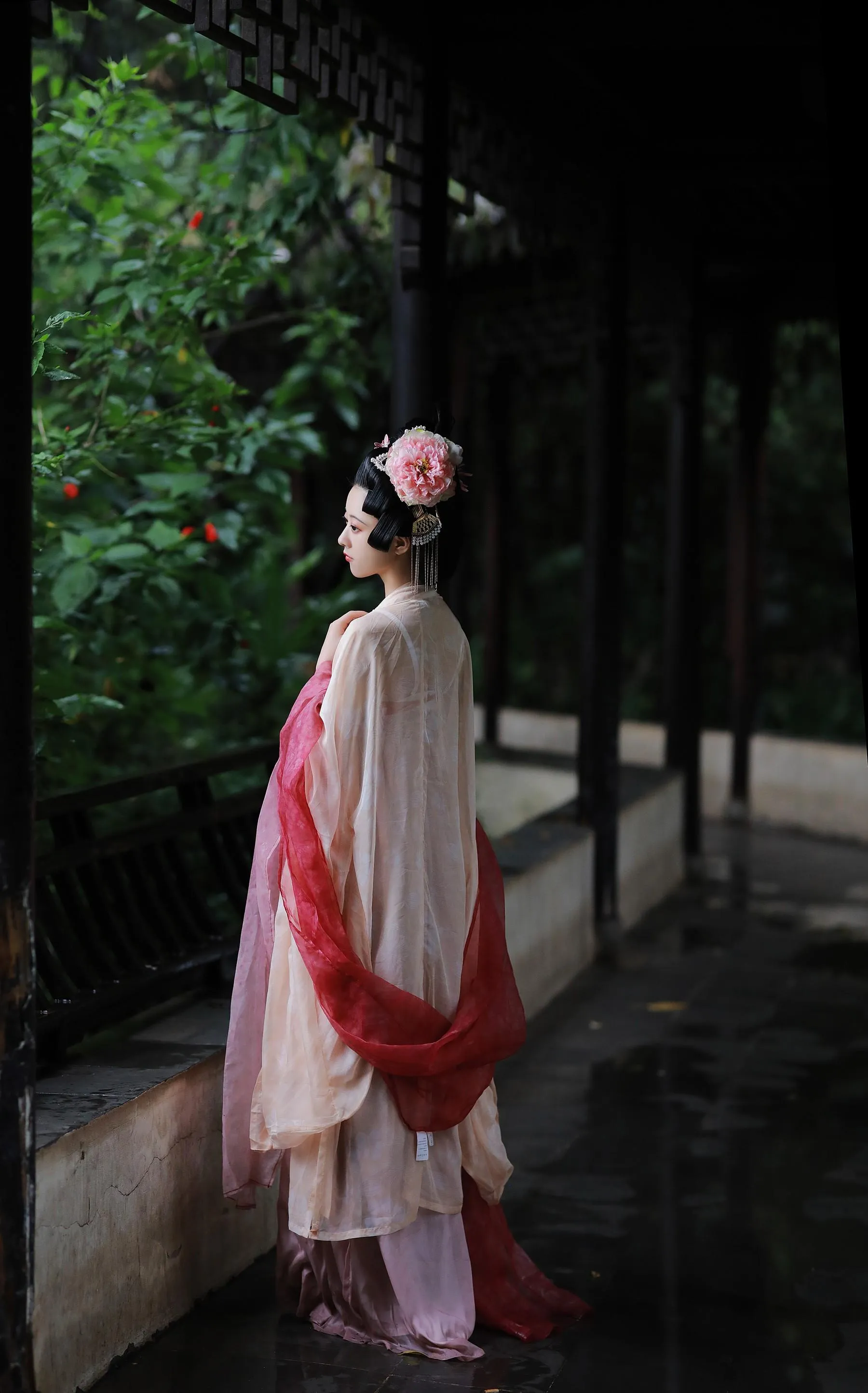 [YITUYU艺图语]2022.09.23 风月偏爱宴旧人 YunFleur [36P]插图6